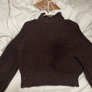 H&M brown sweater